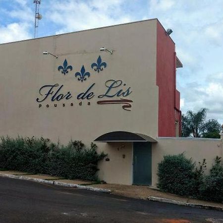 Pousada Flor De Lis Olímpia Exterior foto